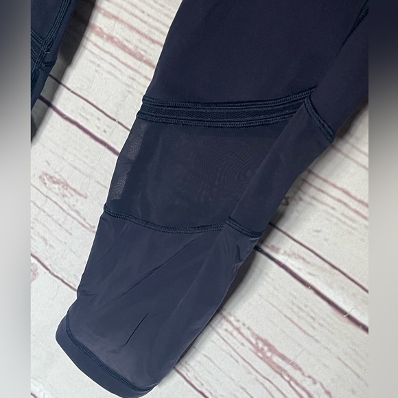 Lululemon Fresh In Mesh Tight Midnight Navy Size 12 - Picture 6 of 8